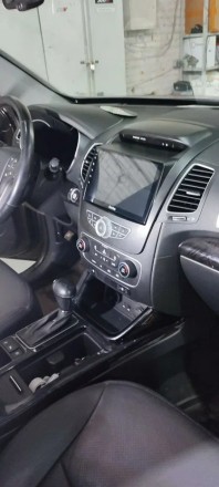 Рамка переходная в Kia Sorento (13-19) для дисплея 9 дюймов (для авто с Navi) с кнопками Тип 2