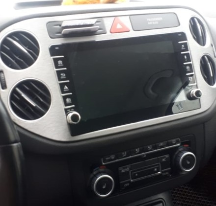 Рамка переходная VOLKSWAGEN Tiguan (07-11) для дисплея 9 дюймов