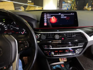 Штатная магнитола c большим 10 дюймов FullHD IPS экраном и c SIM 4G для BMW 5-серия G30/G31 (2017+) EVO