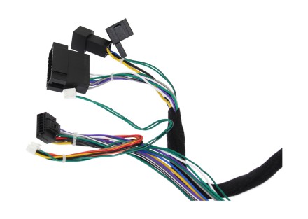 Комплект проводов для подключения штатного усилителя в Mercedes-Benz W211 (удлинитель)