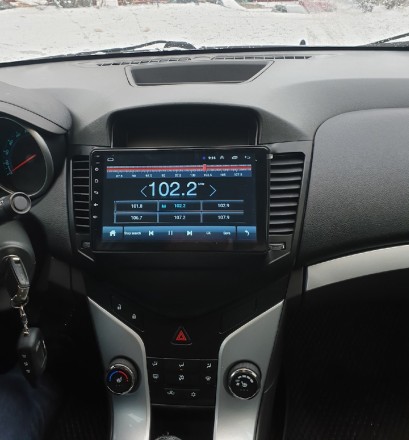 Рамка переходная в CHEVROLET Cruze (2009-2012) для дисплея 9 дюймов (черная)