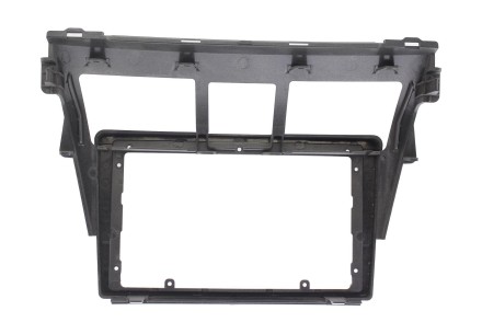 Рамка переходная в Toyota Belta (06-12) для дисплея 9 дюймов