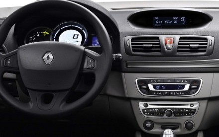 Головное устройство Renault Megane III 2009+, Fluence 2010+ черный COMPASS KD