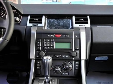 Штатная магнитола в стиле Тесла для Range Rover Sport (2005-2009) взамен штатного экрана