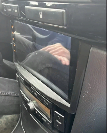 Рамка переходная в Toyota Avensis 2002-2008 для дисплея 9 дюймов, черная ТИП 2