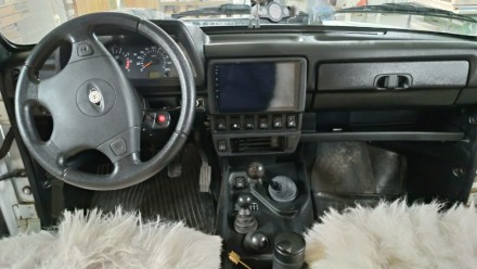 Рамка переходная в Лада Нива (Lada NIVA) для дисплея 9 дюймов (литье, пластик заводской)